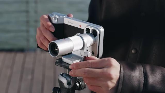 Чем владельцы iPhone хуже Xiaomi? Представлен фотонабор RetroVa с телевиком на 12х, подсветкой и слотом для SD-карты