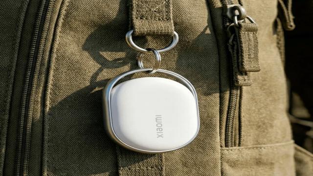 Xiaomi выпустила свой AirTag. Стоит недорого, а работает с iPhone и Android-смартфонами