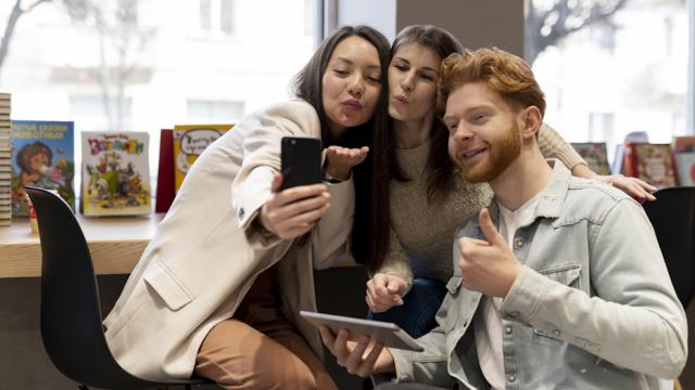 В Москву вернулся мобильный интернет. Его не было две с половиной недели