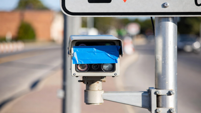 Госдума хочет запретить рассылку штрафов с камер для избранных машин. Догадались, каких?