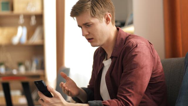 Злоупотребление смартфоном меняет наш мозг: доказано учеными