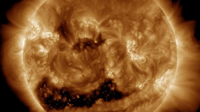 Исследование NASA: Жизнь на Земле могла зародиться из-за шторма на Солнце