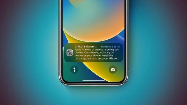 На экране блокировки iPhone со старыми iOS появилось сообщение об опасных атаках