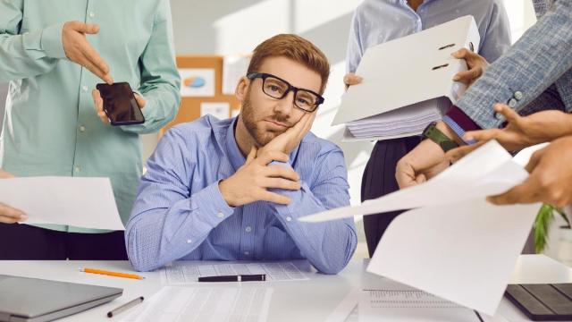 От выгорания страдает большинство работников: ученые нашли способ бороться с ним