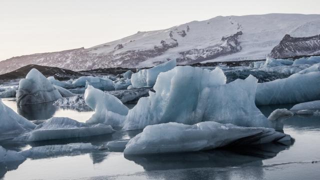Российские аэростаты раздадут интернет на смартфоны в Арктике