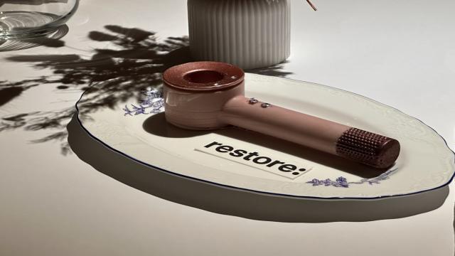 Сеть restore: совместно с ресторанами AVA Bistro представили весеннюю коллаборацию — десерт в виде фена Dyson