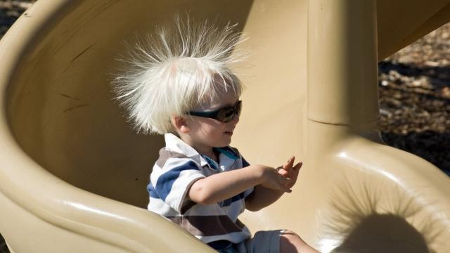 Ученые разгадали главный секрет статического электричества