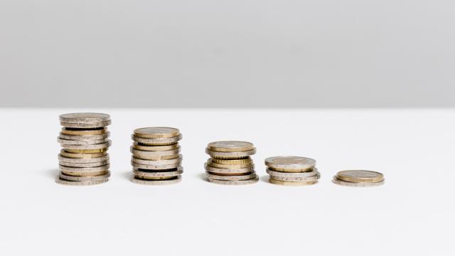 Центробанк снизил ключевую ставку до 15%. Как отреагируют банки?