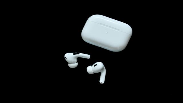 Spigen представила чехол для AirPods, который захотят потрогать все ваши друзья