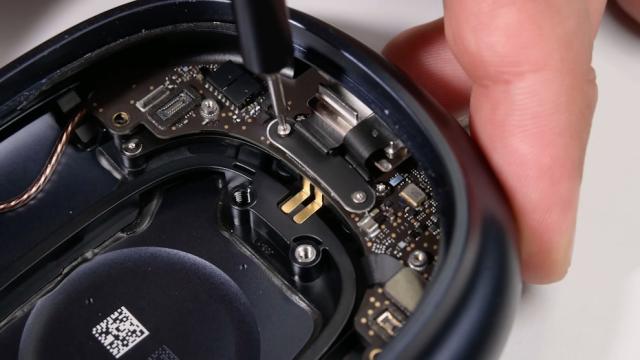 AirPods Max 2 невозможно отличить от предыдущей модели