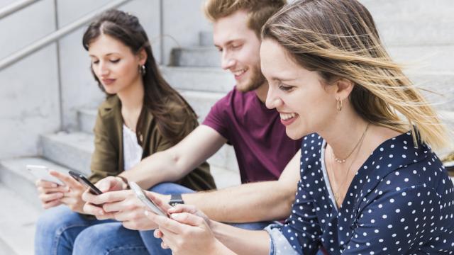 «Белые списки» предложили вводить персонально — только неблагонадёжным абонентам