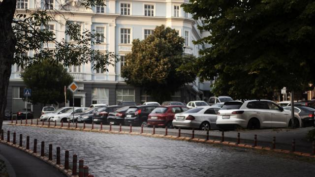 В России создали нейросеть, которая положит конец конфликтам из-за парковок во дворе