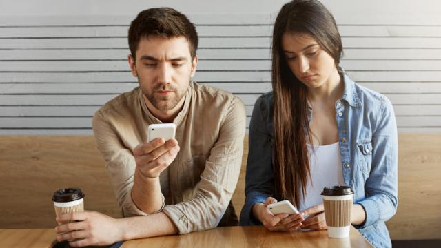 В Санкт-Петербурге отключили мобильный интернет