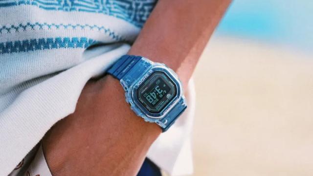 Выпущены смарт-часы Casio с зарядкой на 11 месяцев