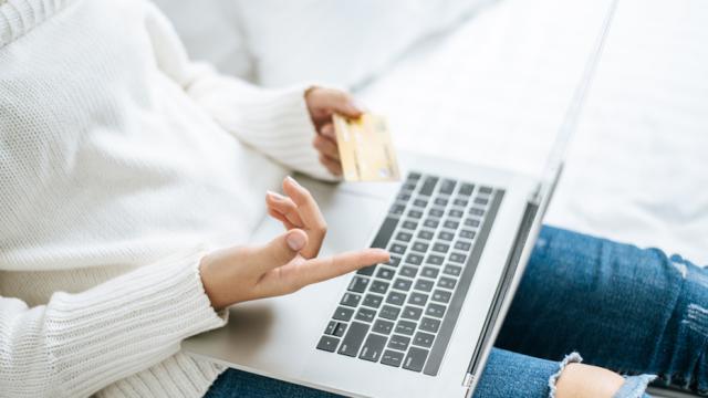 Жителям РФ резко урезали лимит рассрочки на маркетплейсах