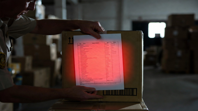 Зарубежные товары подорожают на 30% из-за новых правил таможни РФ