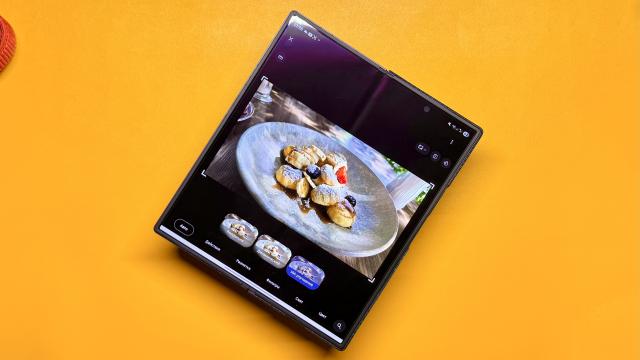 Как улучшить неудачное фото с помощью ИИ Google? Это абсолютно бесплатно