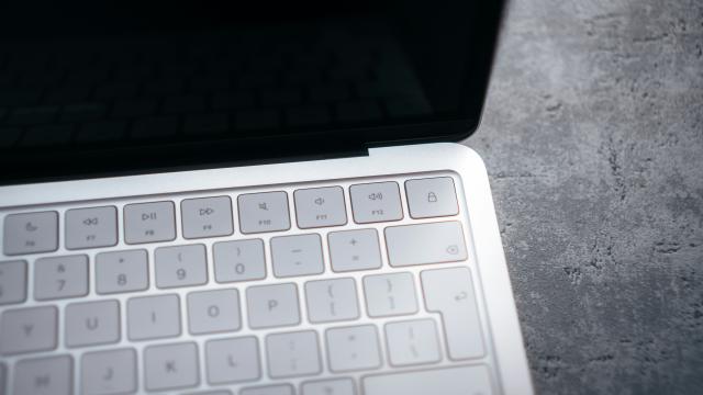 Не берите Macbook Neo сейчас, и вот почему