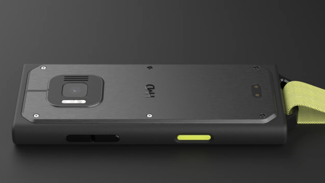 Представлен HMD Terra M — кнопочный телефон, которому не страшен бензин