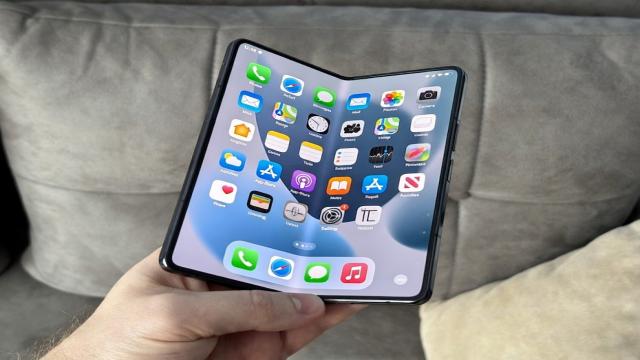 Таким будет iPhone Fold Ultra. Признайтесь, захотели?