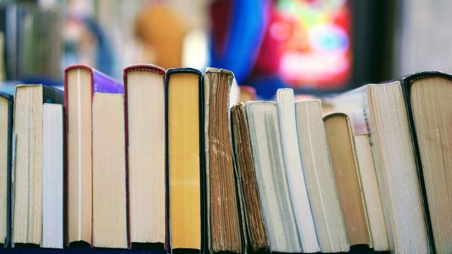 Юрист раскрыл недостаток закона о маркировке книг из-за упоминаний наркотиков