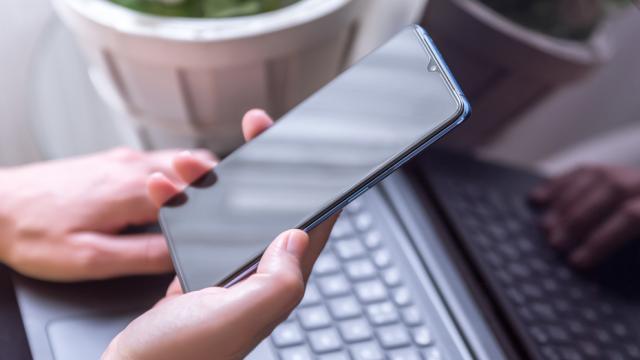 Nothing Warp — простейший бесплатный сервис для обмена фотографиями, файлами и ссылками между смартфоном и компьютером