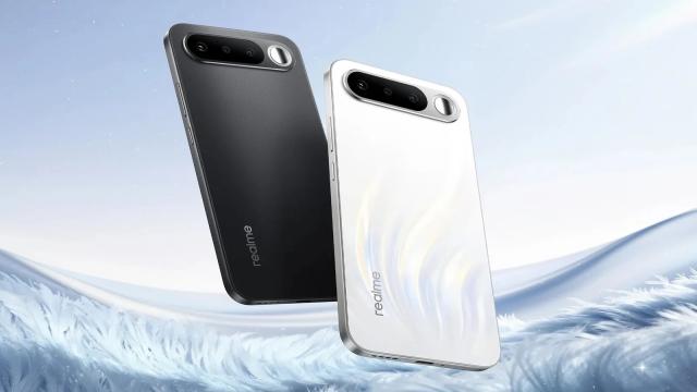 В России стартовали продажи realme 16 5G с зеркалом на основной камере