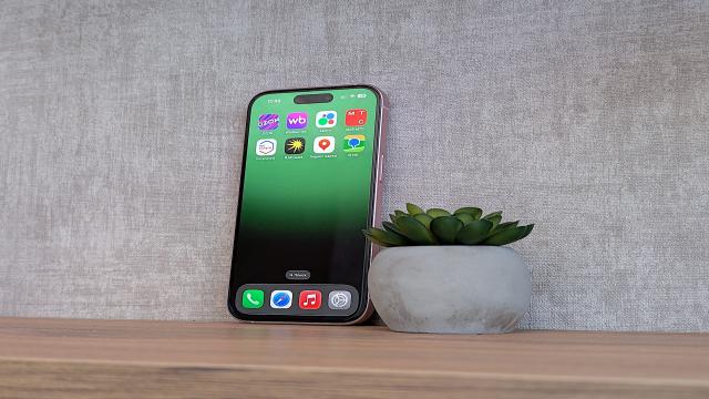Держите суперкрасивые градиентные обои для iPhone — 10 вариантов на любой вкус