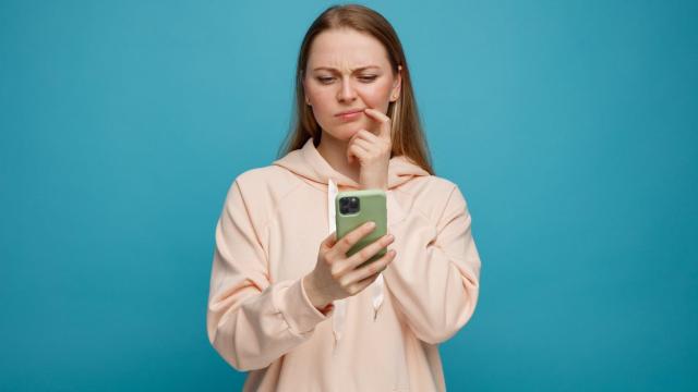 Опрос: как вы очищаете память телефона