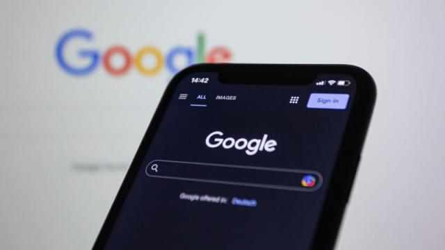Google обновит поисковую выдачу, добавив в ИИ-обзоры цитаты с форумов