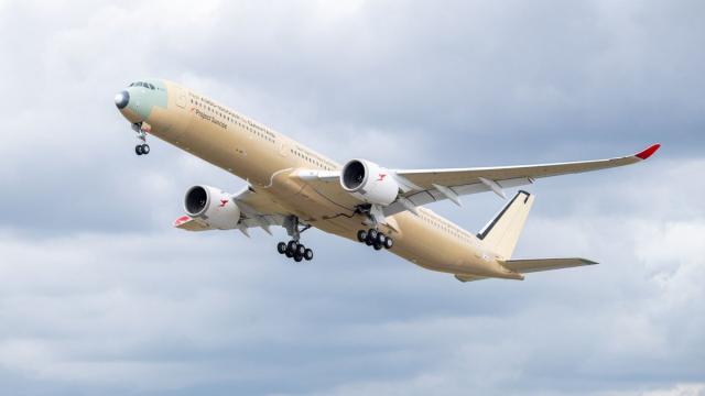 Airbus испытал самый дальнобойный в мире самолет