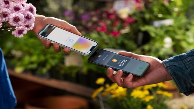 Apple научит iPhone разделять совместный счёт в ресторане по фотографии чека