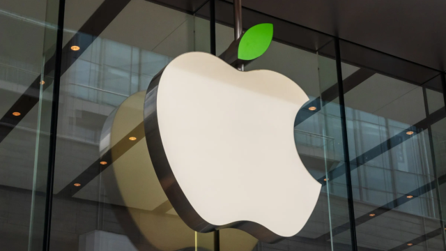 Apple оштрафовали в России на 500 000 рублей