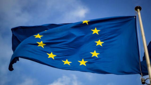 Еврокомиссия выбрала, кто построит официальную европейскую модель ИИ с 400 млрд параметров