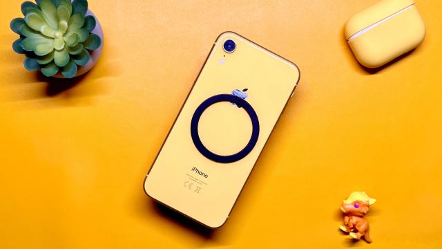 Я достал iPhone XR спустя 8 лет. Вот на что способен легендарный смартфон Apple в 2026