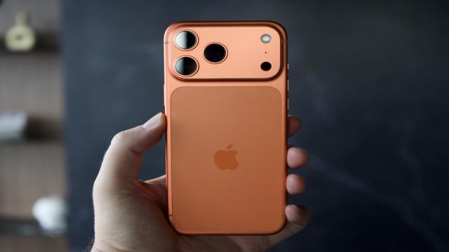 Apple придумала новую подписку для пользователей iPhone и нейросетей