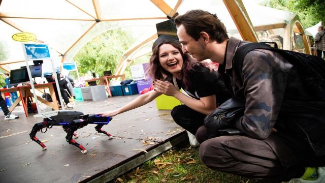 Гайд по Зоне Технологий на VK Fest в Санкт-Петербурге в 2026 году