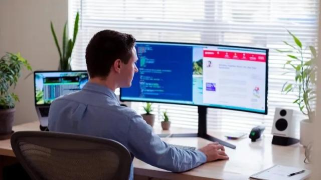 Каждая пятая IT-компания в России готовится к падению выручки в 2026 году