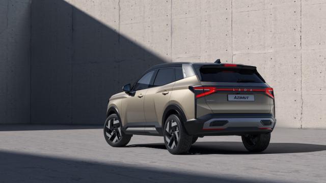 Кроссовер Lada Azimut разбили о стену, чтобы понять его качество. Посмотрите на результат