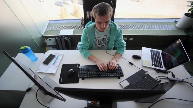 Минцифры не поддержало ретроспективные выплаты за обучение ИИ