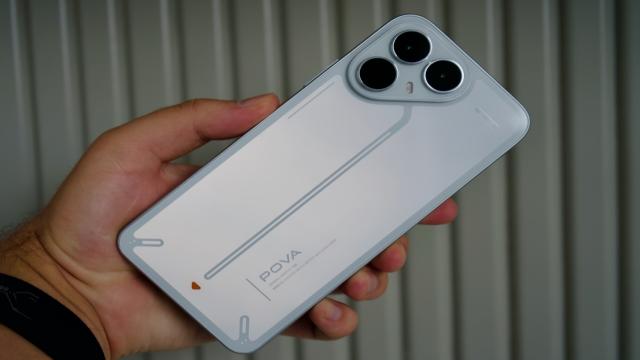 Обзор Tecno Pova 8 5G: батарея на 8000 мАч и полезный ИИ на каждый день