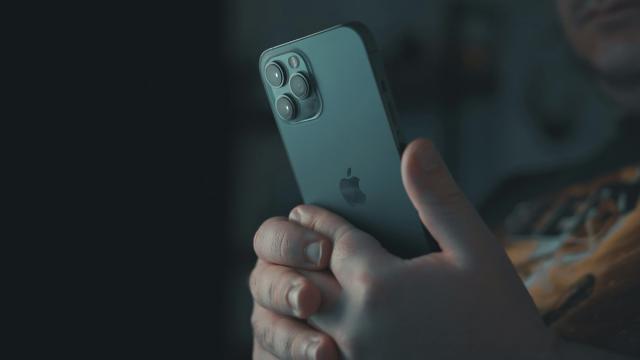 Россияне с iPhone стали чаще рассматривать Android-смартфоны как второе устройство