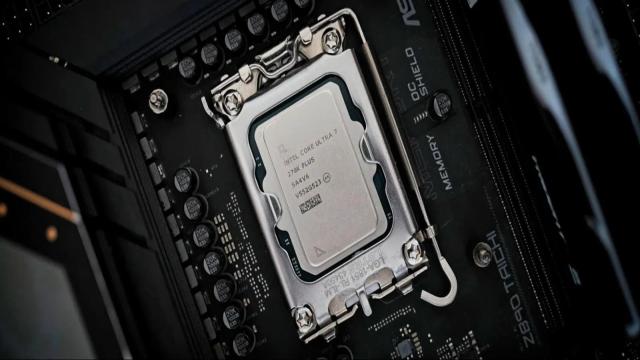 Intel может разделить потребительские настольные процессоры на две линейки