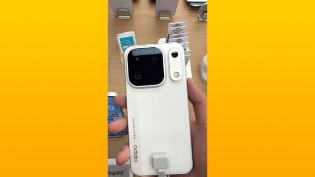 В Сеть попали живые фото Oppo Find X10