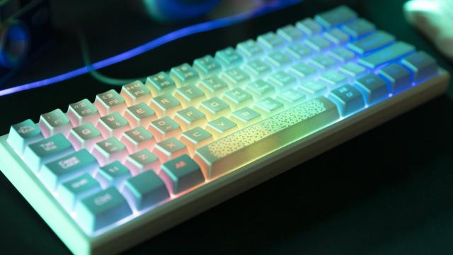 Топ-10 лучших мембранных клавиатур в 2026 году: рейтинг для игр, учебы и работы