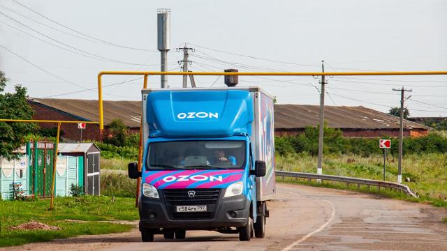 Ozon предложил продавцам размещать товары в Казахстане для продаж в России