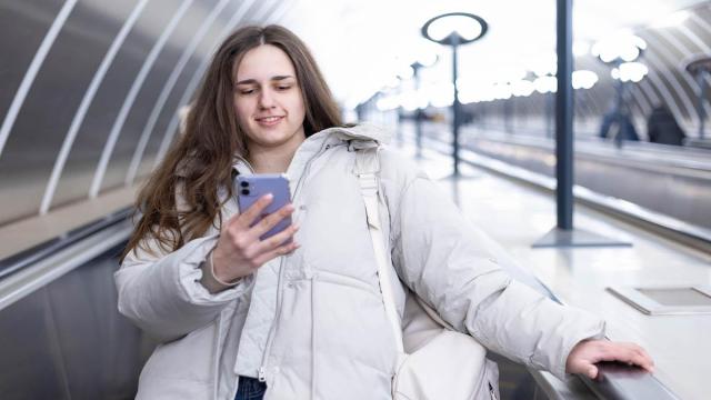 К ИИ подключили 82% базы знаний транспортного чат-бота «Александра»