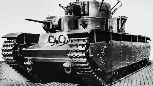 Почему пятибашенный танк СССР не проявил себя на войне: история гиганта Т-35